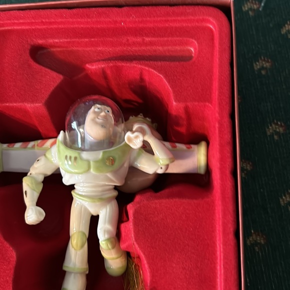 Walt Disney showcase Lennox, merry Christmas and happy Lightyear from Toy story - Picture 2 of 9